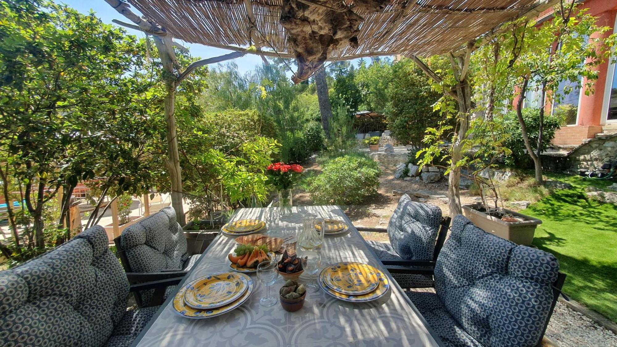 Appartements Avec Jardin Dans Villa Rocaille Каси Экстерьер фото